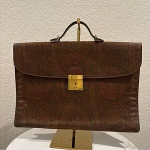 Elegant Brown Leather Briefcase